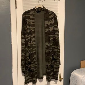 Women’s Santuary Camo Cardigan.